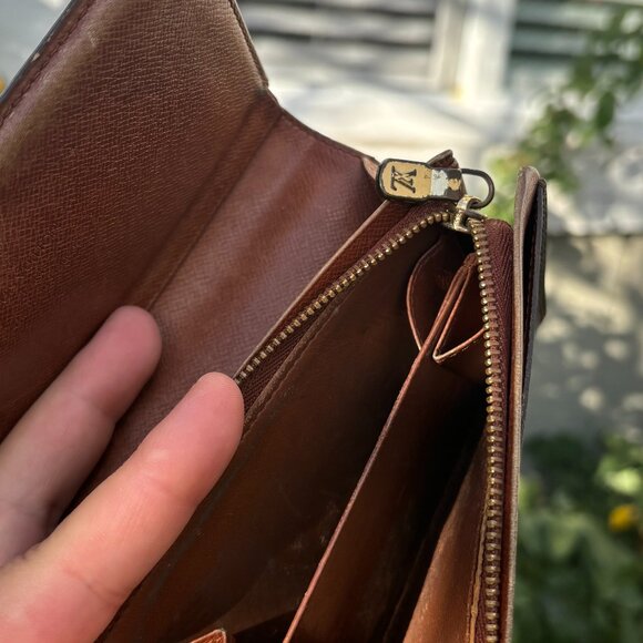 Louis Vuitton Monogram Porte Monnaie Billets Tresor Bifold Wallet - Picture 8 of 11